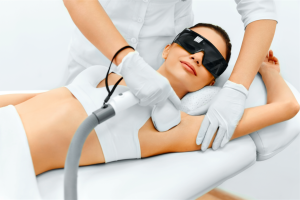 لیزر موهای زائد بدن توسط دکتر نیلوفر ترکاشوند